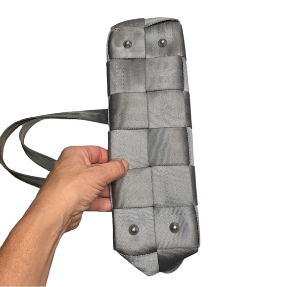 The Original Seatbelt Bag Silver Gray Shoulder Bag Purse 10” x 15” x 4” - Picture 2 of 8